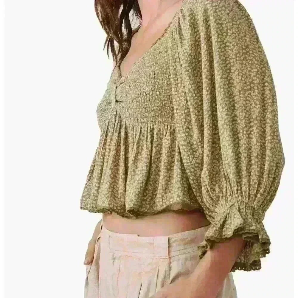 NWT FREE PEOPLE Brittnee Print Smocked Peplum Top Size S - Picture 3 of 6